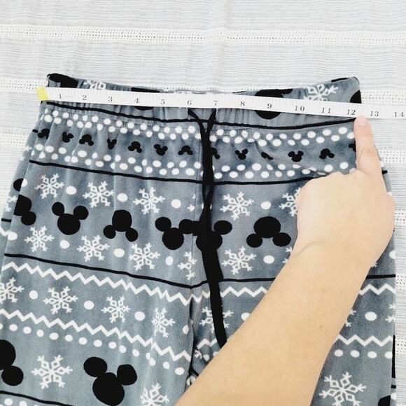 Disney Womens Mickey Mouse Snowflake Fleece Pajama Set Size X-Small Grey Black - Picture 10 of 16